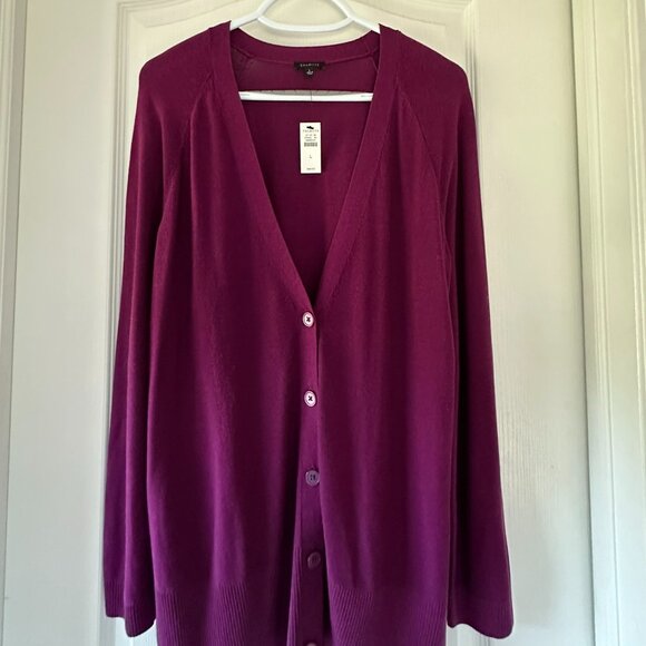 Talbots Boyfriend V-Neck Cardi Purple Mulberry L/S Sweater Misses Size Large NWT - Picture 2 of 6